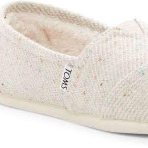 NIB - 9.5 Toms Speckled Classic Slip-On (natural)